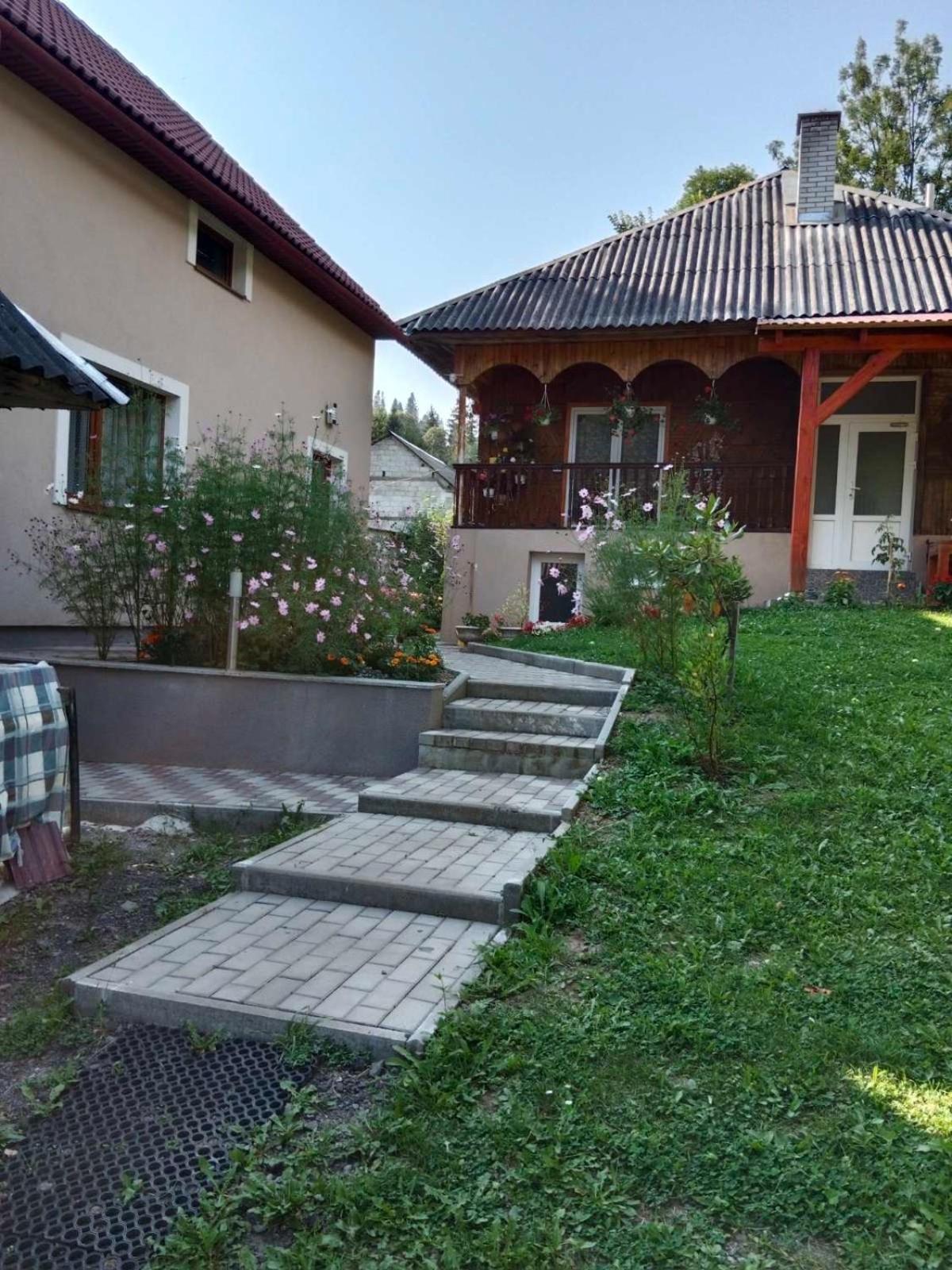 Cottage house Podobovets Eksteriør bilde